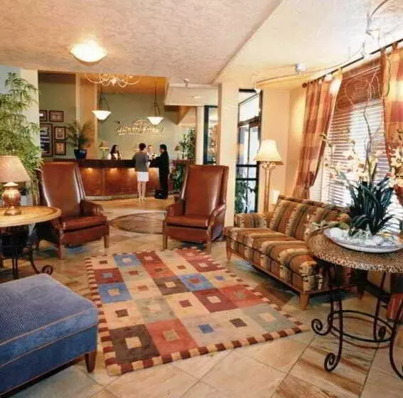 Отель Howard Johnson By Wyndham Vancouver Downtown