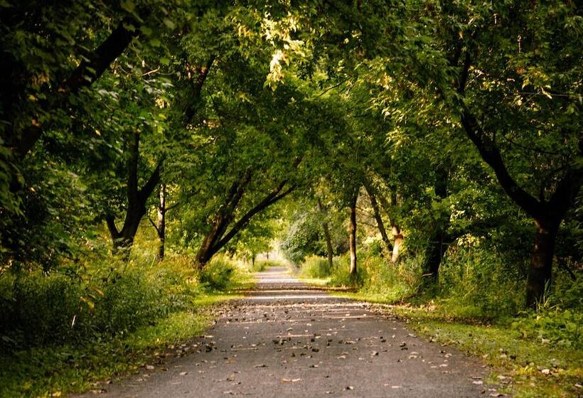 هتل Hôtels Gouverneur Montréal île Charron