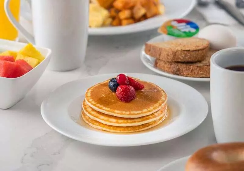 Отель Hyatt Place Montreal Downtown