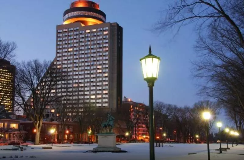 Hotelli Le Concorde Quebec