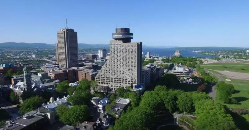 Hotelli Le Concorde Quebec