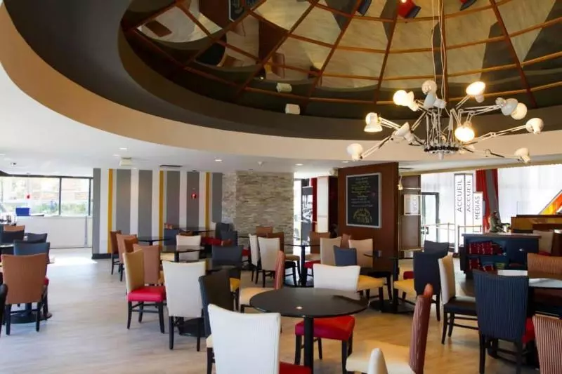 Hotelli Le Concorde Quebec