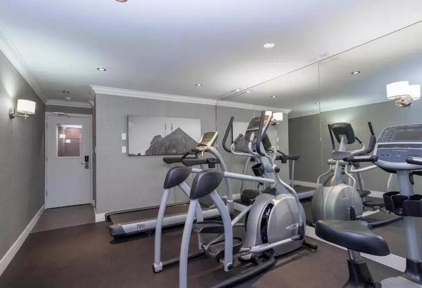 Sandman Hotel Vernon