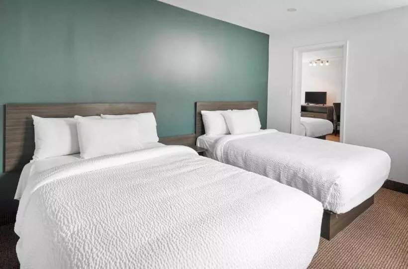 The Falls Hotel & Inn