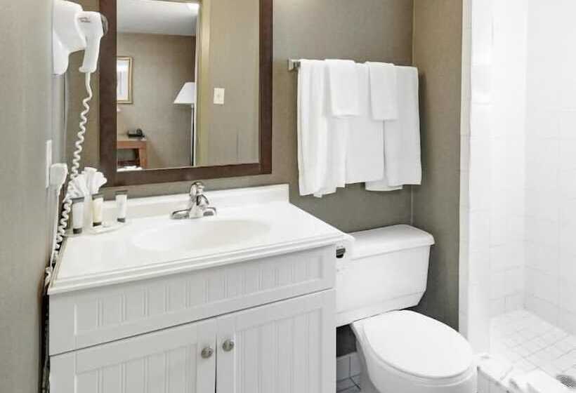 The Falls Hotel & Inn