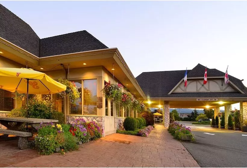 호텔 The Hospitality Inn