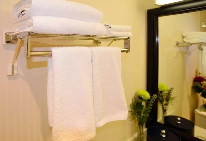 호텔 The Hospitality Inn