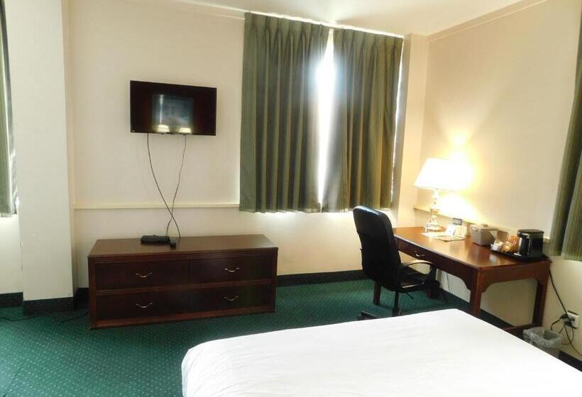 هتل The Marlborough