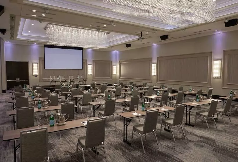 בית מלון כפרי Towneplace Suites By Marriott Oshawa