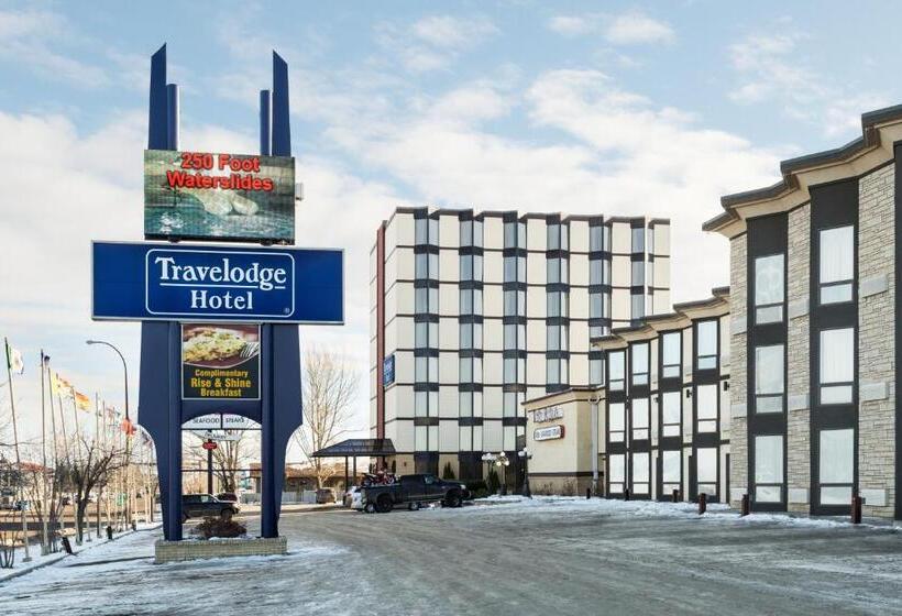 هتل Travelodge By Wyndham Lloydminster