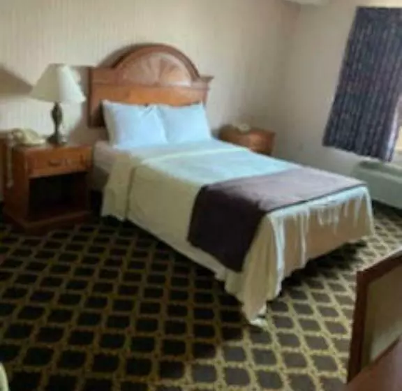 فندق Travelodge By Wyndham Niagara Falls Lundys Lane