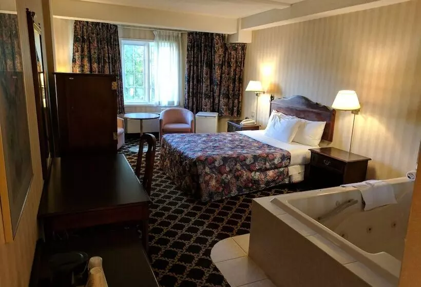 فندق Travelodge By Wyndham Niagara Falls Lundys Lane