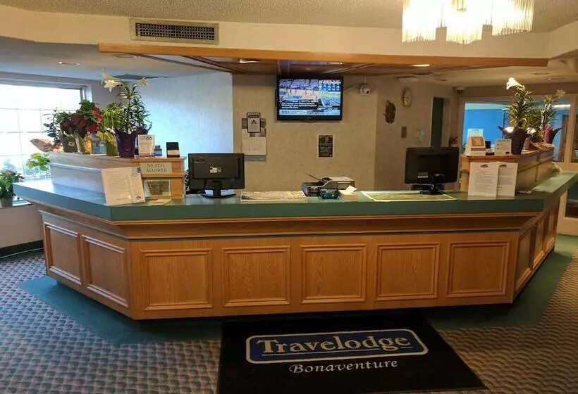 فندق Travelodge By Wyndham Niagara Falls Lundys Lane