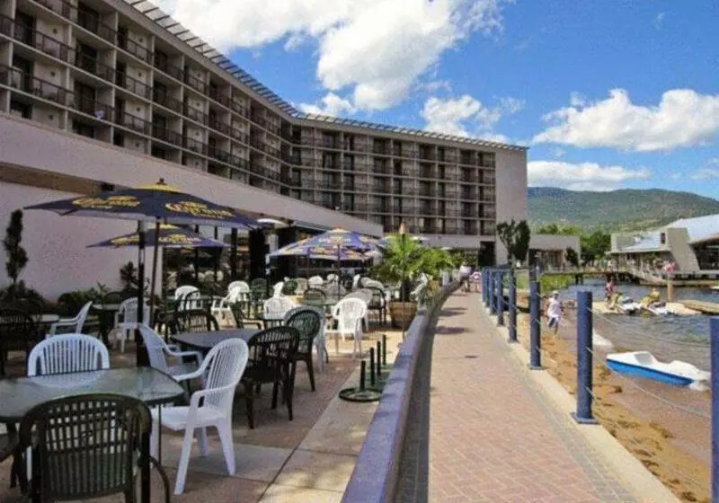 Penticton Lakeside Resort