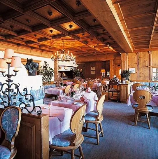 Posthotel Holiday Villa Arosa