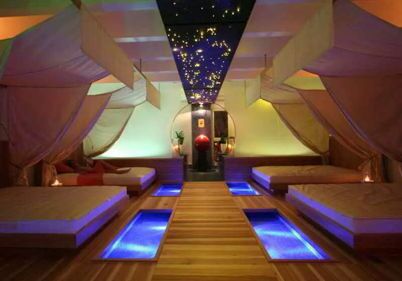 Posthotel Holiday Villa Arosa