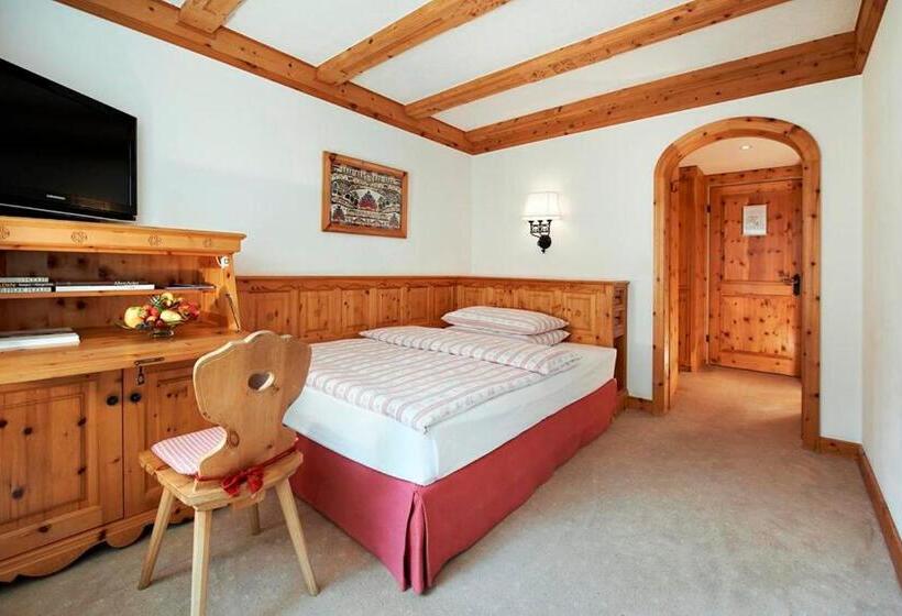 Crystal Hotel Superior