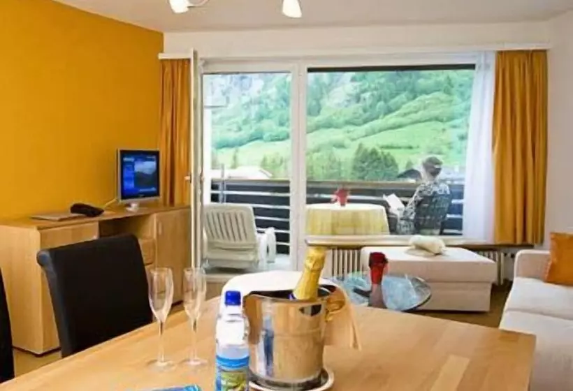 Dala Hotel & Apartments