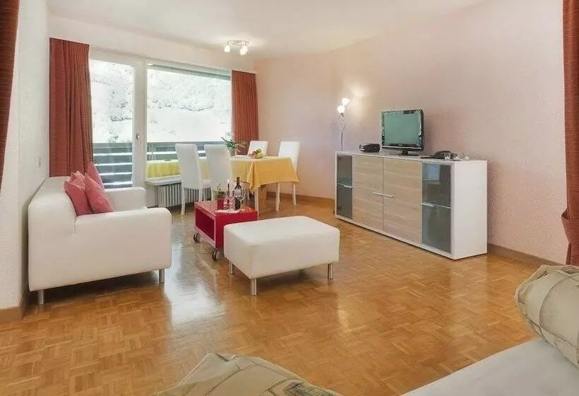 Dala Hotel & Apartments