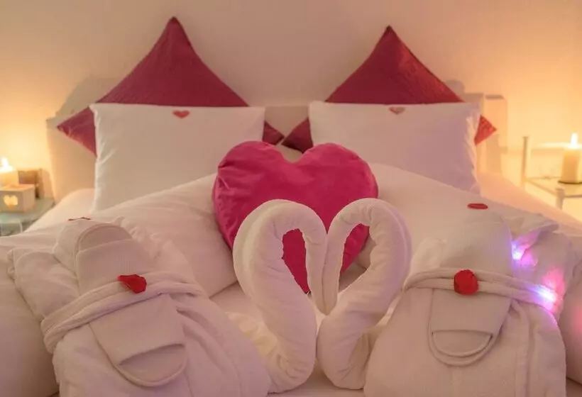 Dala Hotel & Apartments