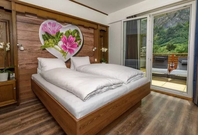 Dala Hotel & Apartments