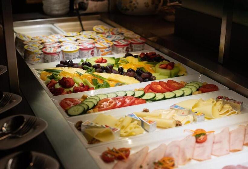 בית מלון כפרי Krebs Interlaken