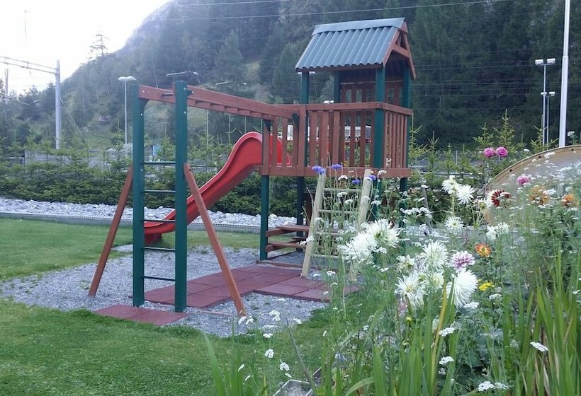 ホテル Taescherhof