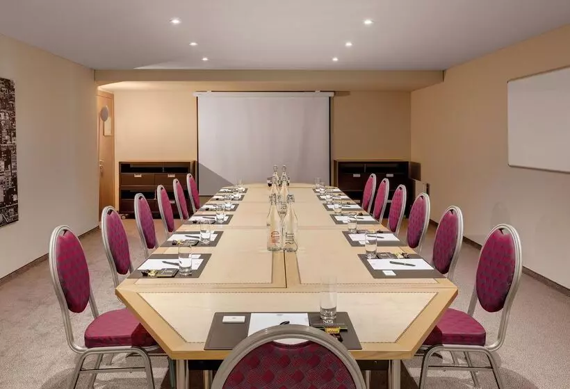 Szálloda Morosani Schweizerhof