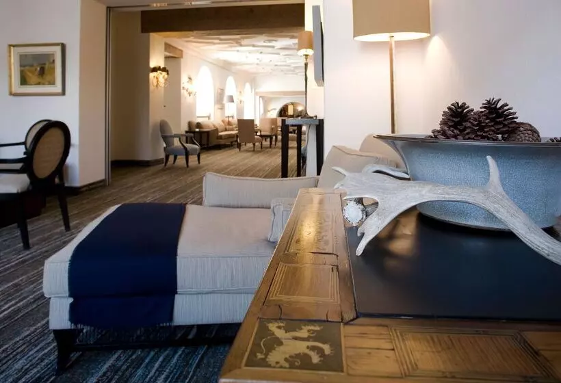 Szálloda Morosani Schweizerhof