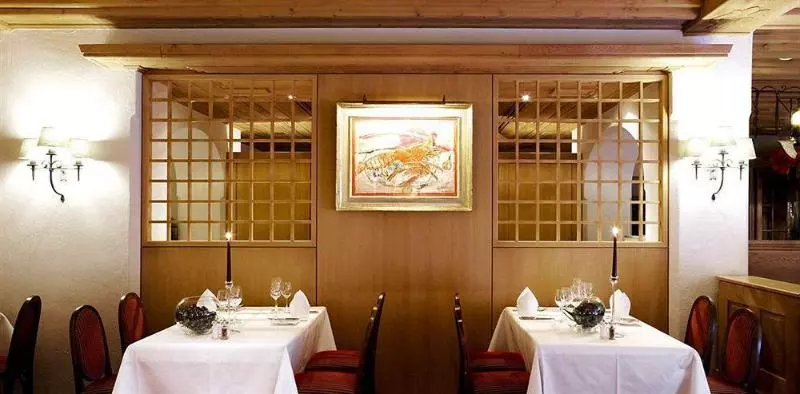 Szálloda Morosani Schweizerhof