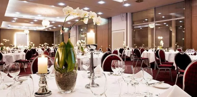 Szálloda Morosani Schweizerhof