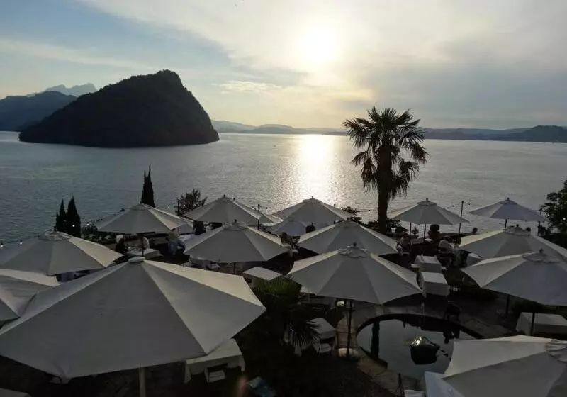 See  Und Seminarhotel Floraalpina Vitznau