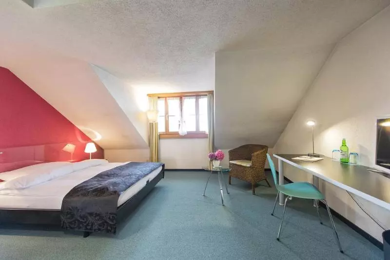 See  Und Seminarhotel Floraalpina Vitznau