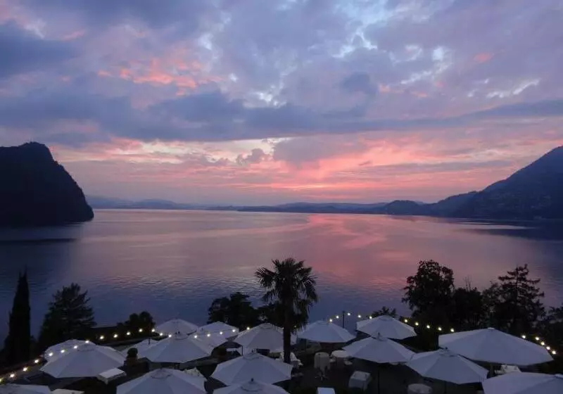 See  Und Seminarhotel Floraalpina Vitznau