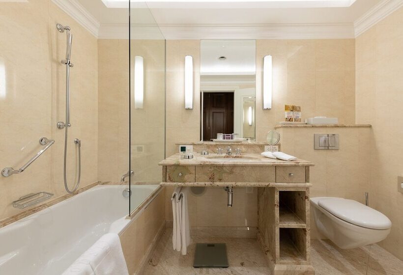 فندق Suvretta House