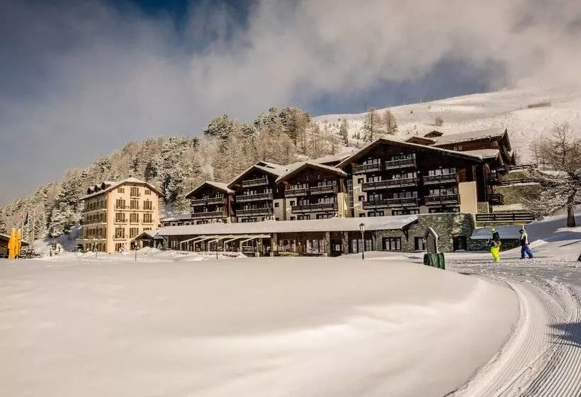 Riffelalp Resort 2222m   Ski In & Ski Out