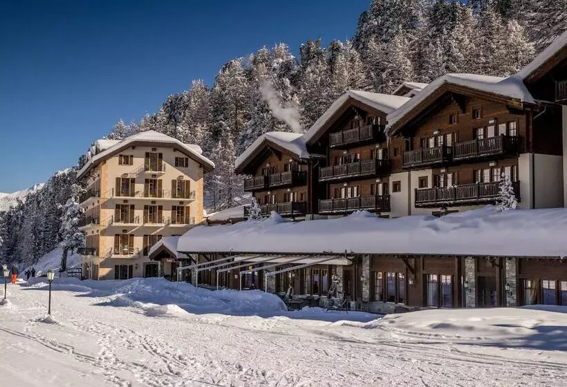 Riffelalp Resort 2222m   Ski In & Ski Out