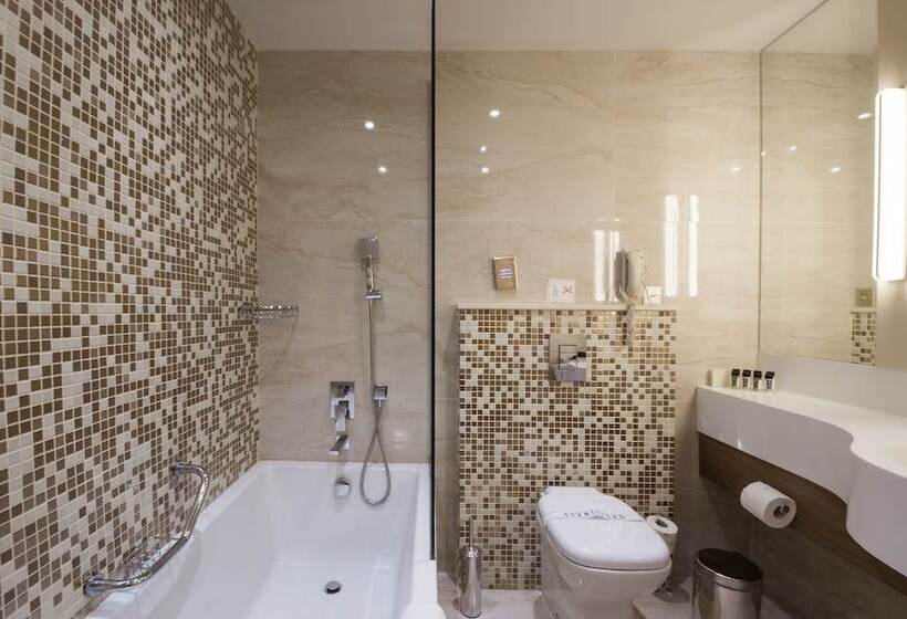 Adams Beach Hotel & Spa