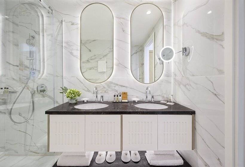 Adams Beach Hotel & Spa