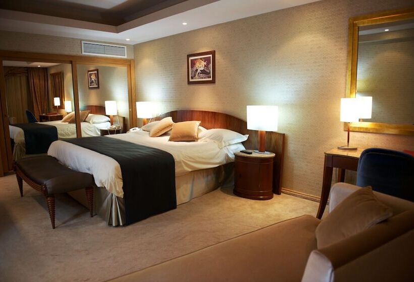 Adams Beach Hotel & Spa