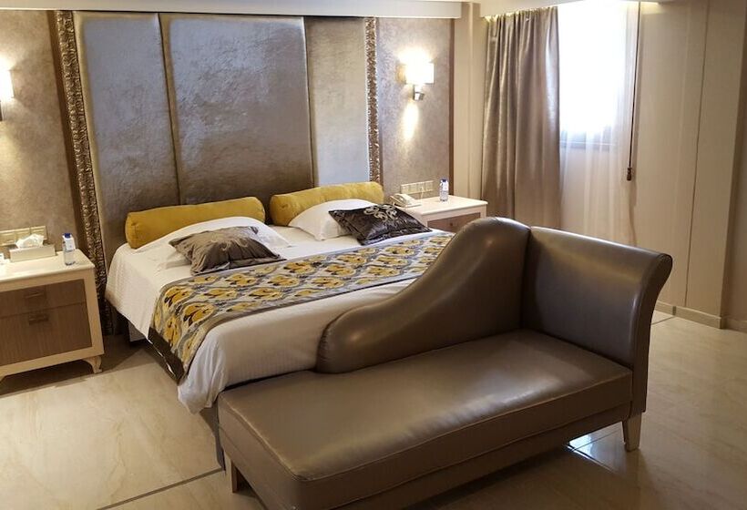 Adams Beach Hotel & Spa