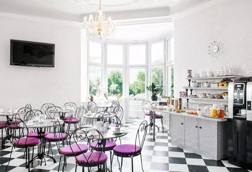 هتل Bellevue Am Kurfürstendamm