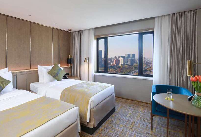 Hotel Golden Tulip Shanghai Hongqiao   A Louvre