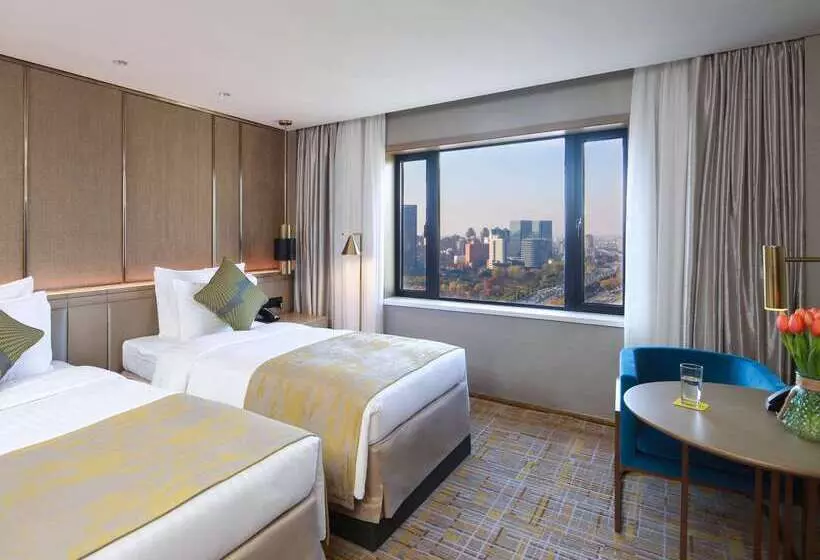 Hotel Golden Tulip Shanghai Hongqiao   A Louvre