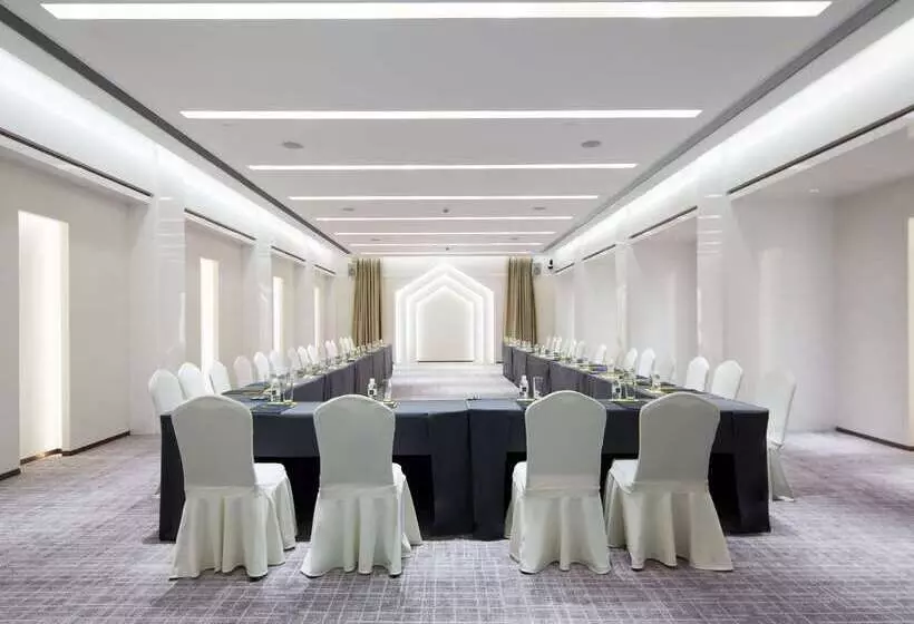 Hotel Golden Tulip Shanghai Hongqiao   A Louvre