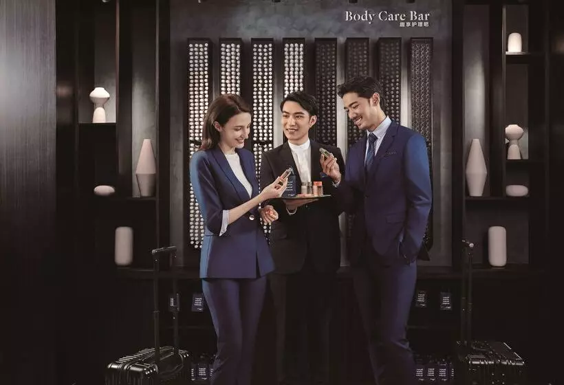 Hotel Golden Tulip Shanghai Hongqiao   A Louvre