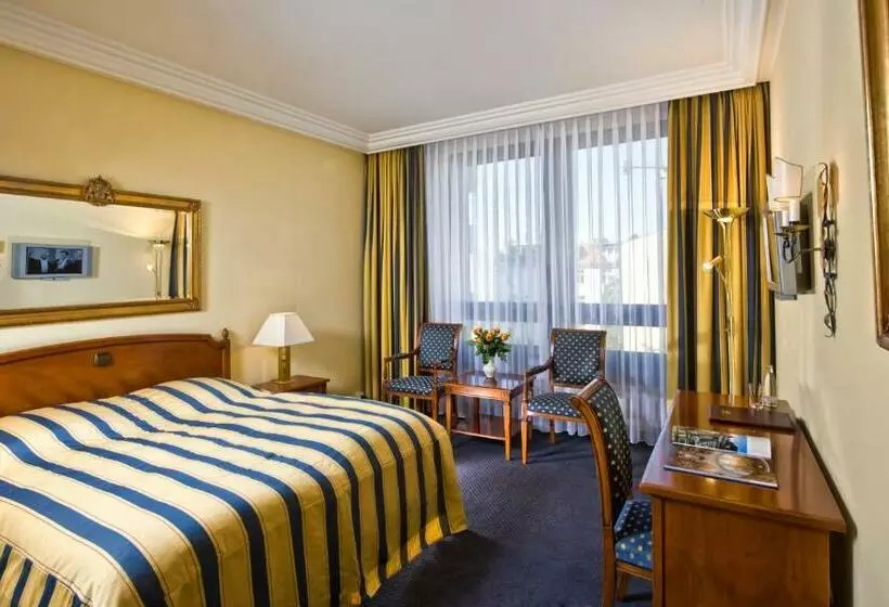 هتل Mondial Am Kurfürstendamm