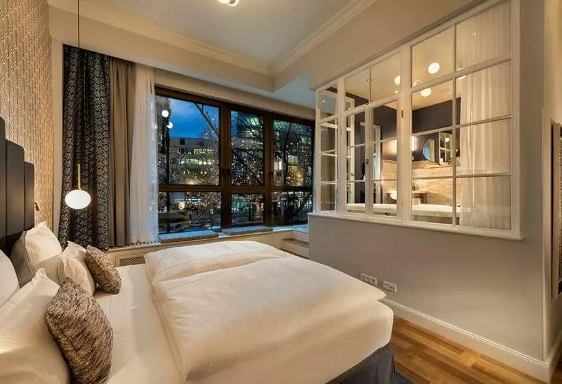 هتل Mondial Am Kurfürstendamm