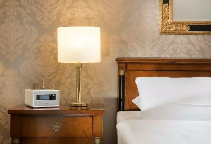 هتل Mondial Am Kurfürstendamm