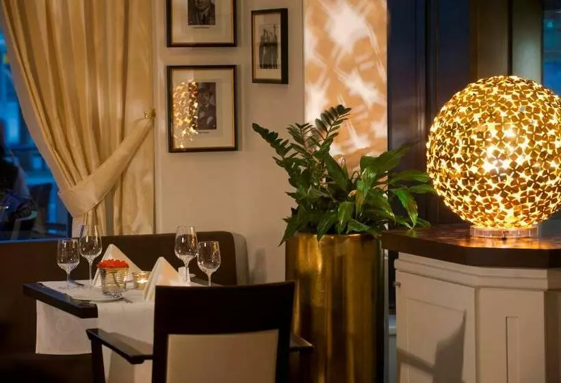 هتل Mondial Am Kurfürstendamm